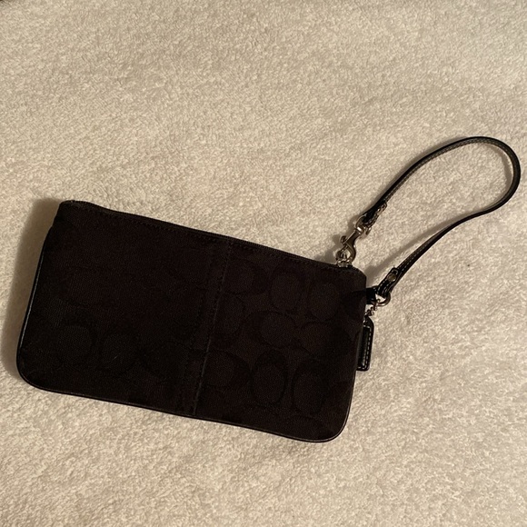 Coach Signature Black Wristlet - Picture 6 of 8
